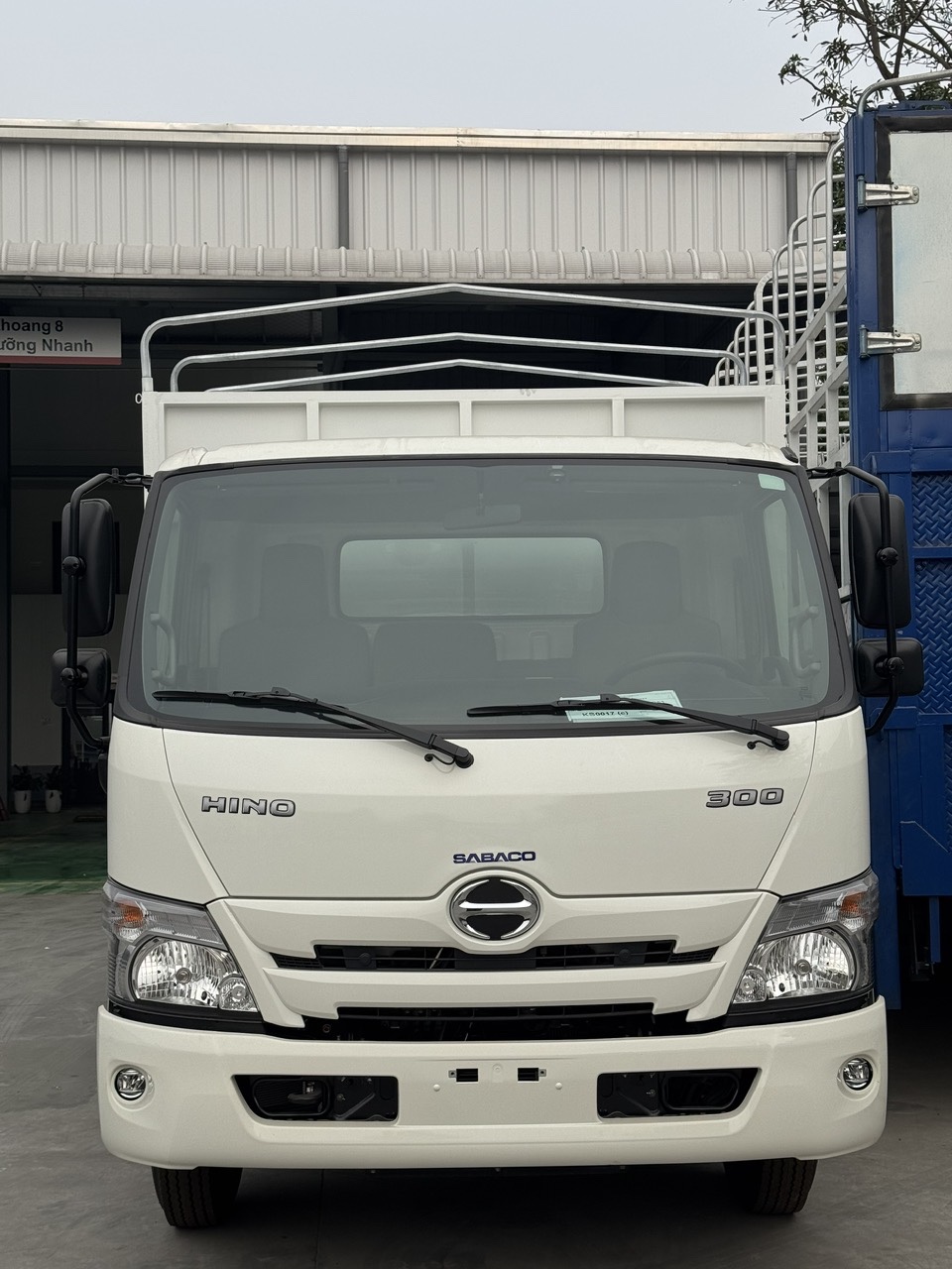 xe tải hino 3.5 tấn mới nhất 2025